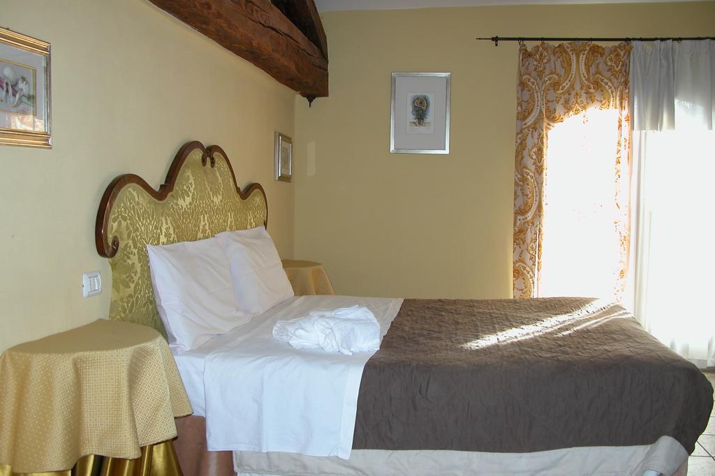 Vila Agriturismo L'Angelina Alfonsine Pokoj fotografie